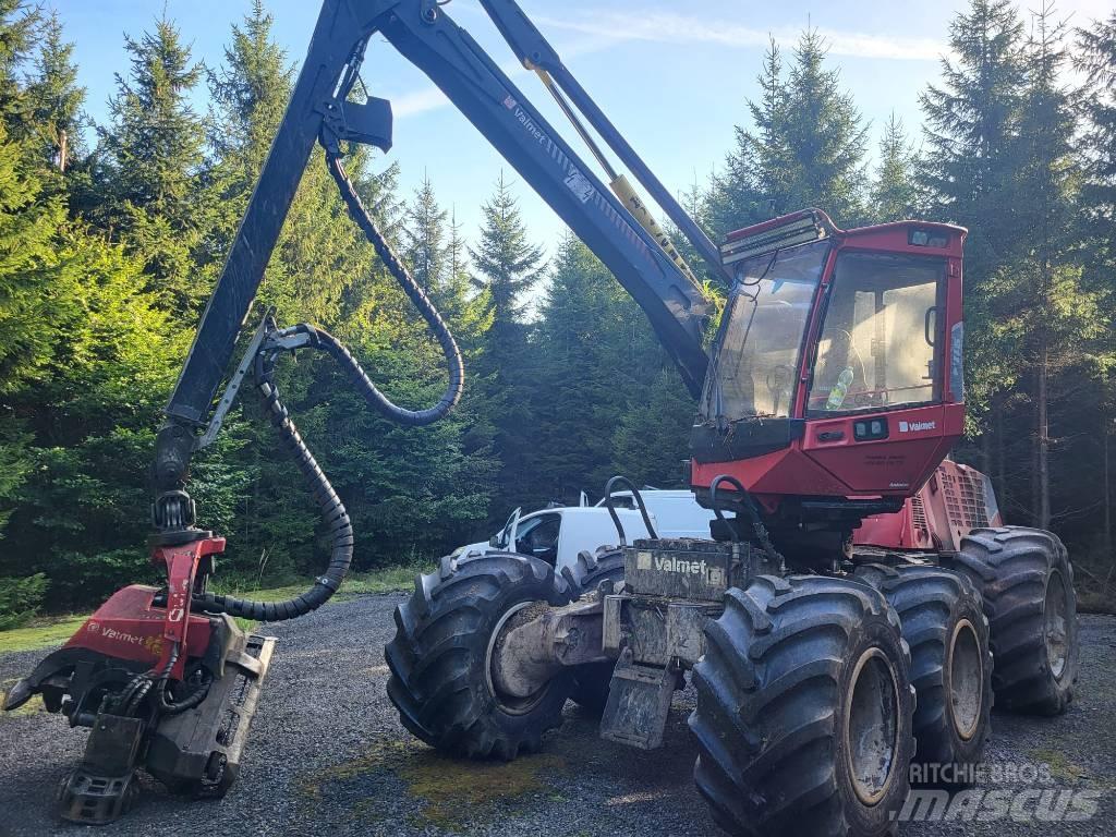 Komatsu 911.4 Harversteri
