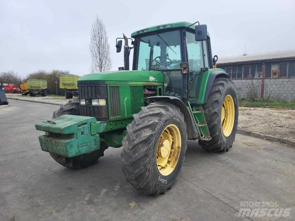 John Deere 6910 Traktori
