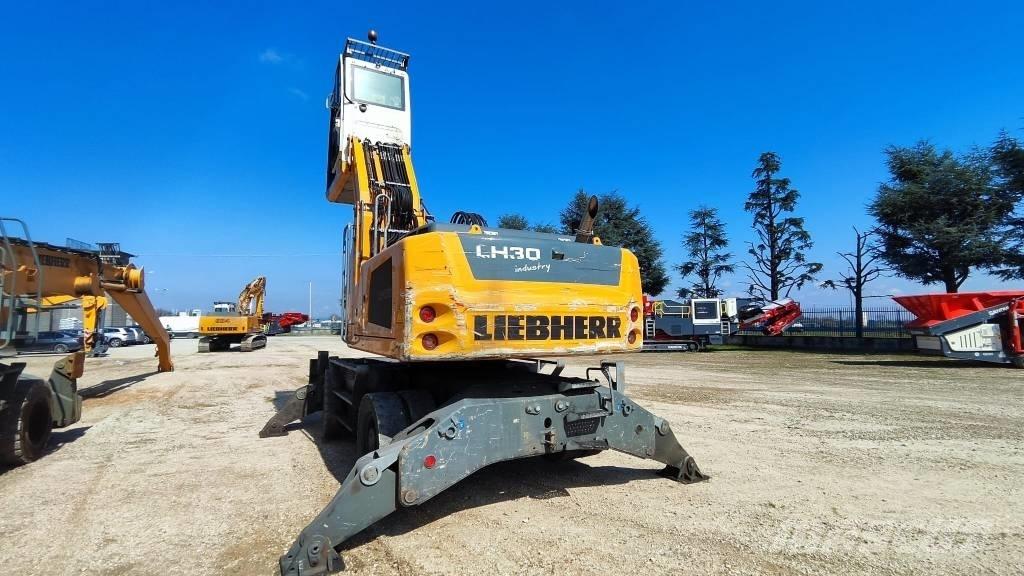 Liebherr LH 30 M Bageri za prenos primarnih/sekundarnih sirovina