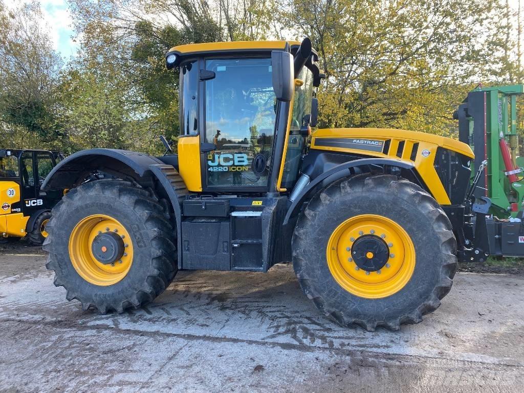 JCB Fastrac 4220 Traktori