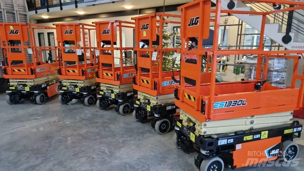 JLG ES 1330 L Makazaste platforme