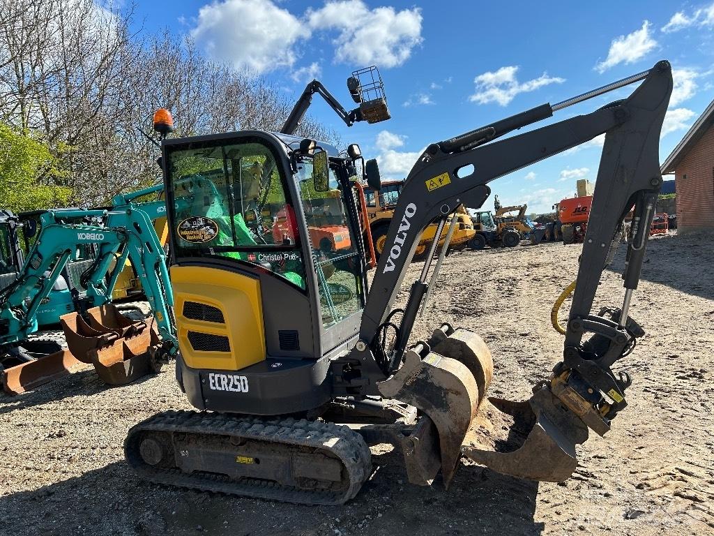 Volvo ECR 25 D Mini bageri < 7t