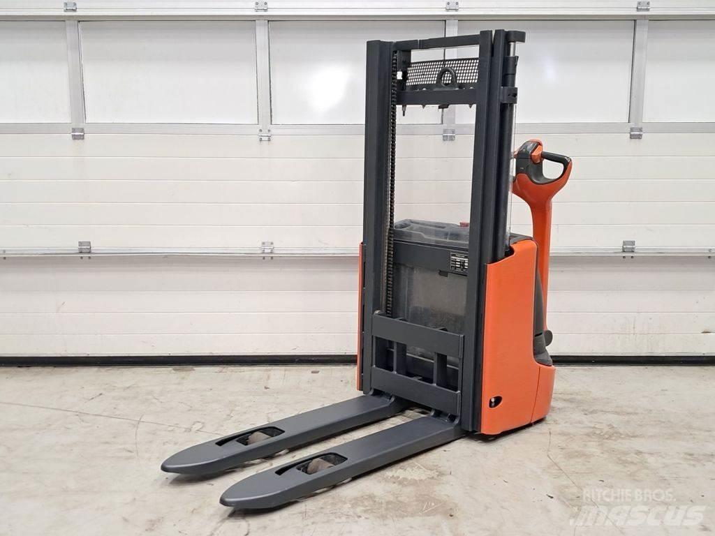 Linde L10B Ručni električni viljuškar