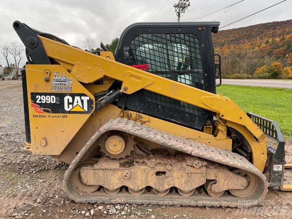 CAT 299 D 2 Skid steer mini utovarivači