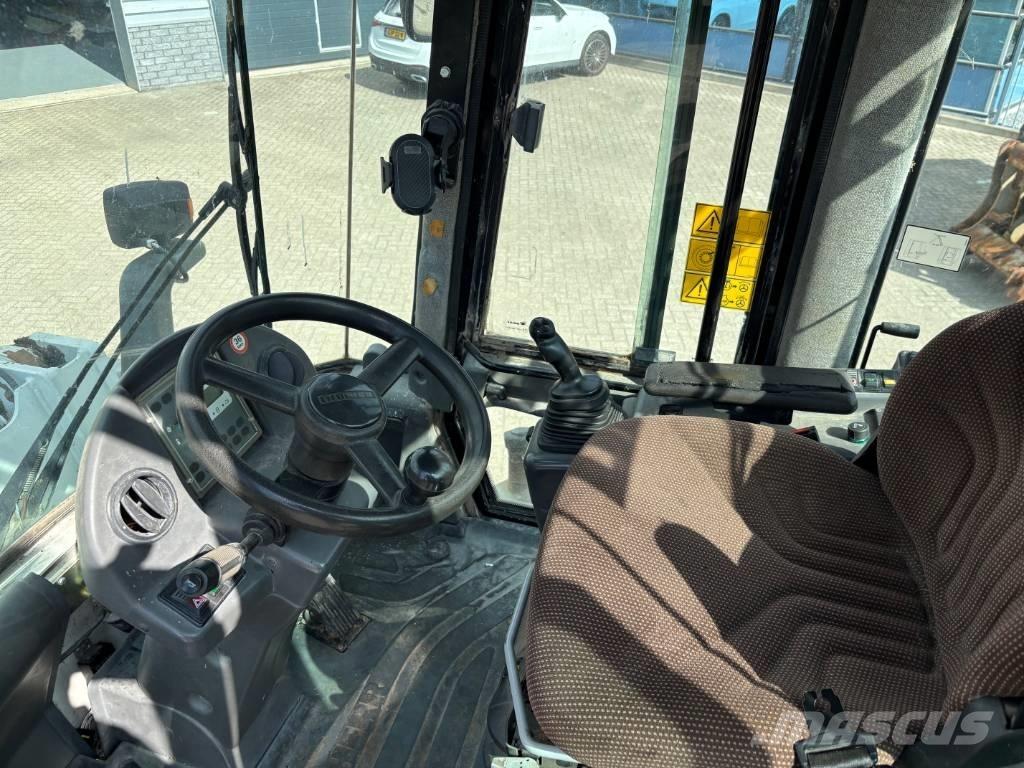 Liebherr L 538 Utovarivači na točkove