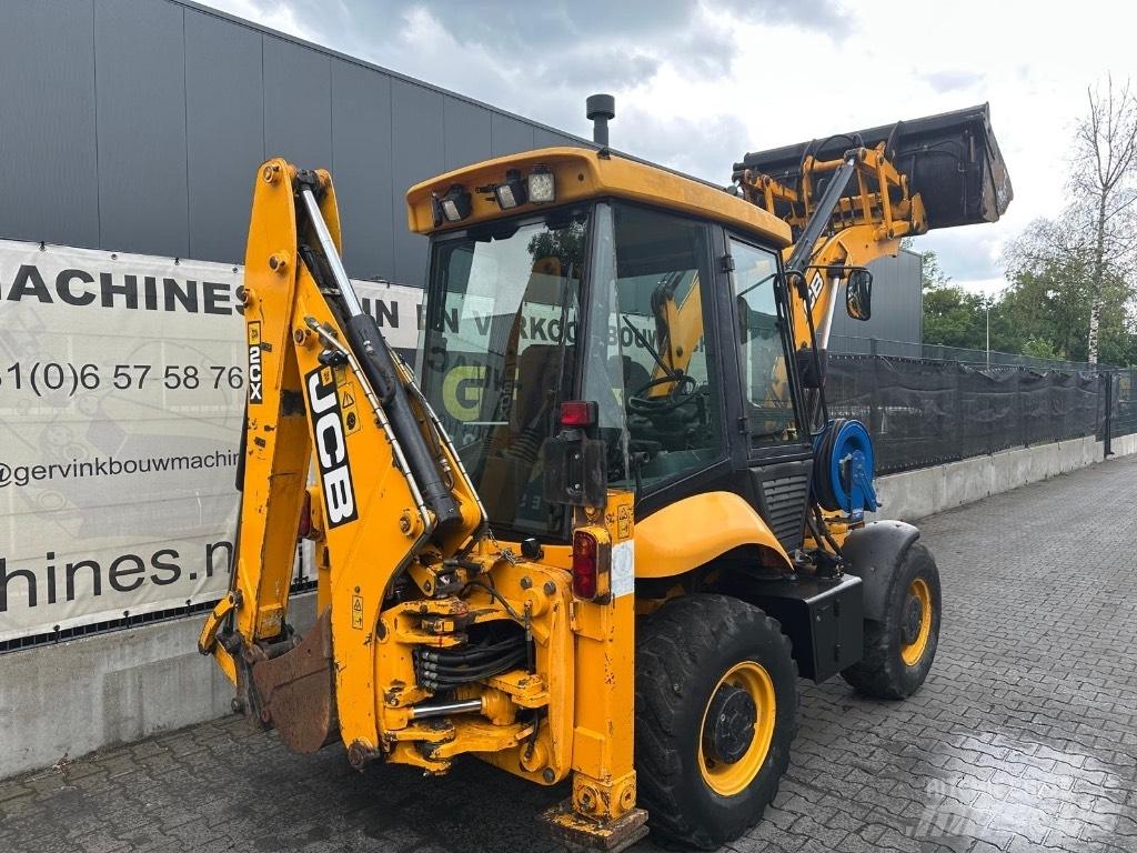 JCB 2 CX 4WS Rovokopači