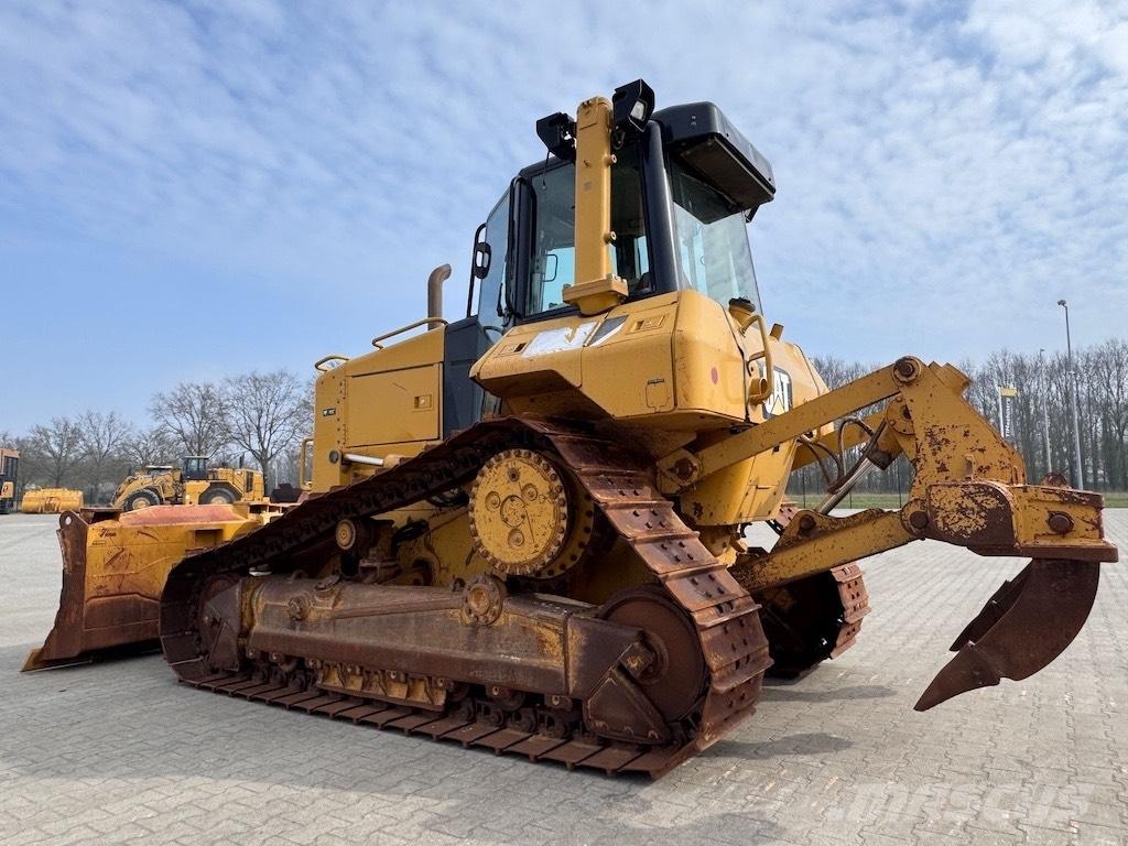 CAT D6N XL Buldožeri guseničari