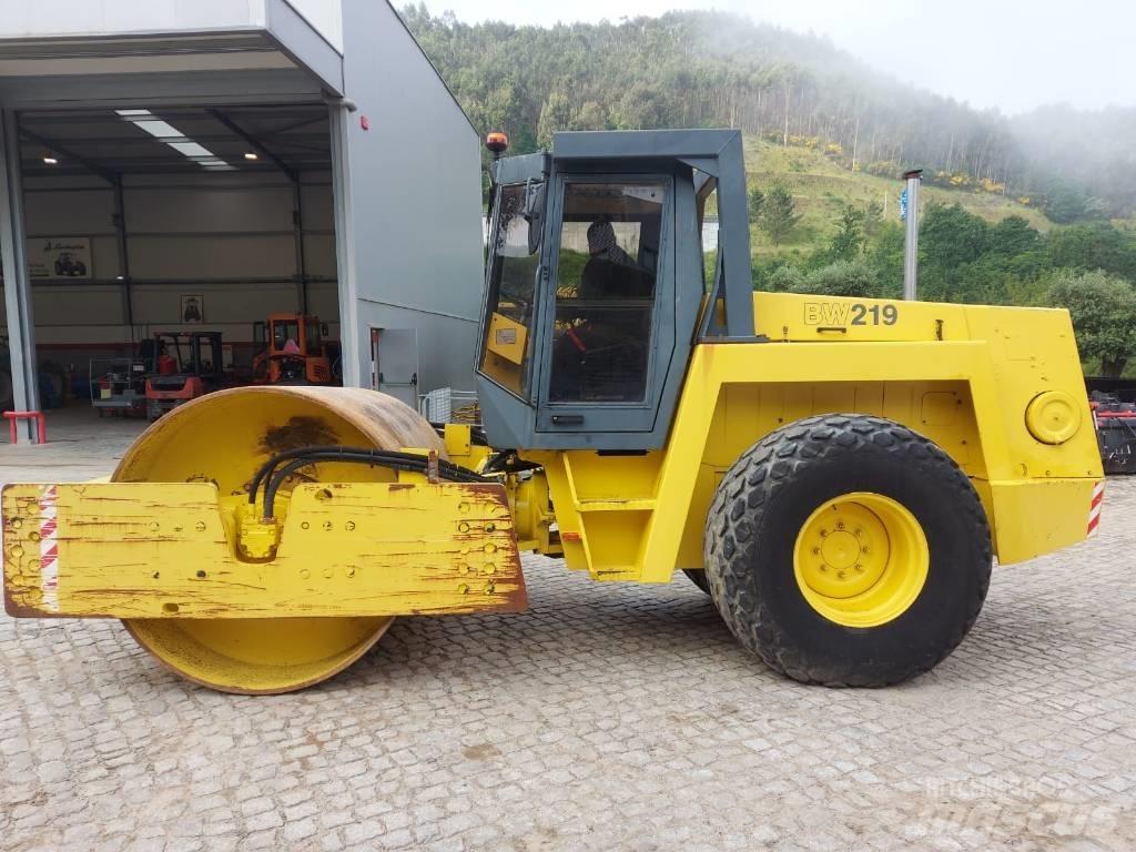 Bomag BW 219 D-2 Valjci sa jednim bubnjem