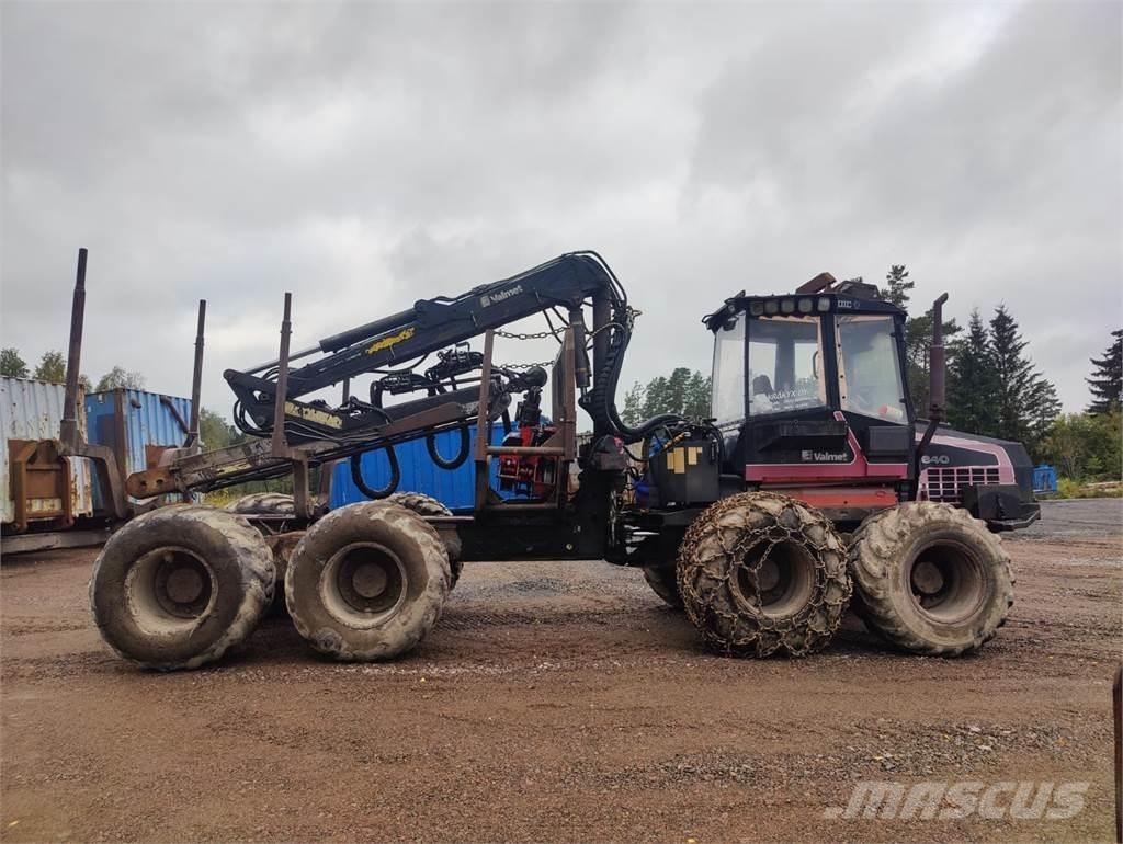 Valmet 840 Forvarderi