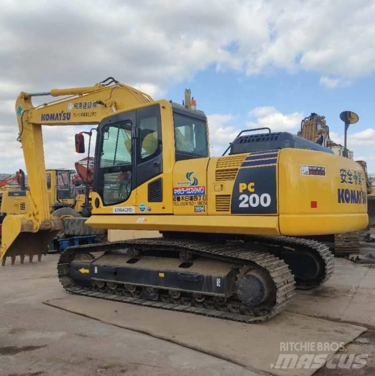 Komatsu PC 220-8 Bageri guseničari