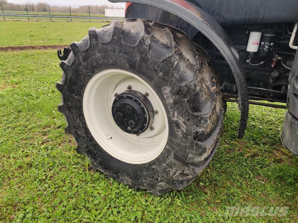 New Holland T7.200 Traktori