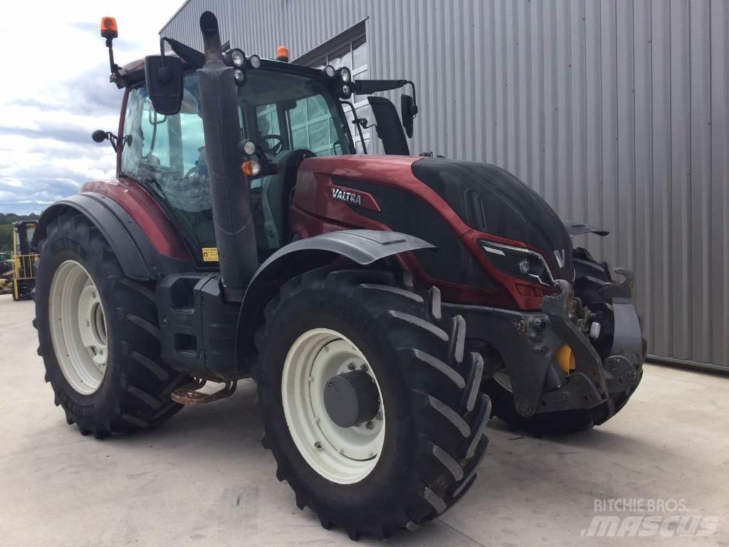Valtra T194 Traktori