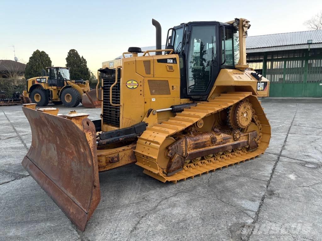 CAT D 6 N XL Buldožeri guseničari