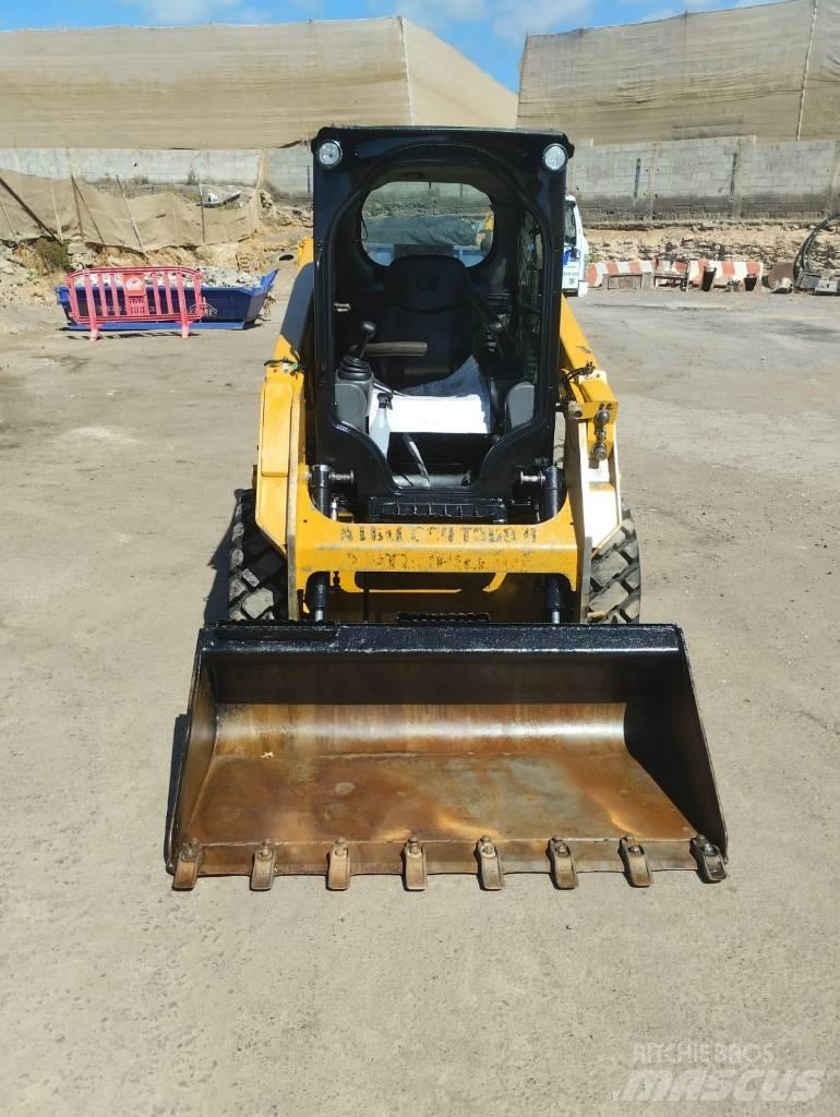 CAT 226 D Skid steer mini utovarivači