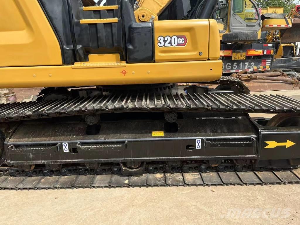CAT 320 GC Bageri guseničari