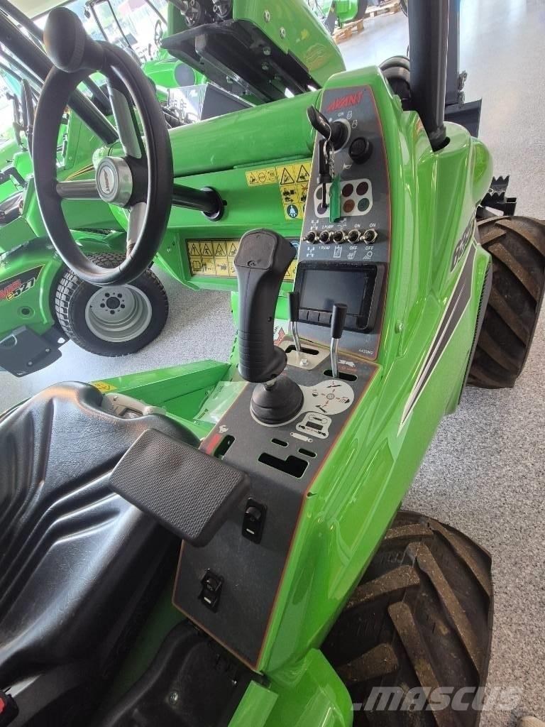 Avant 635 Skid steer mini utovarivači