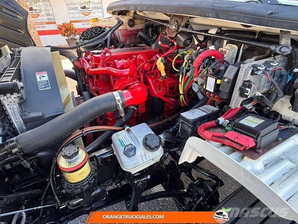 Freightliner M2 Sanduk kamioni