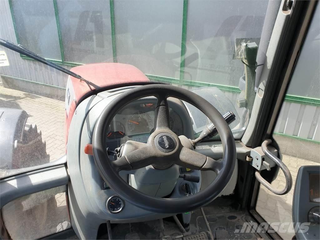 Valtra T151 Traktori