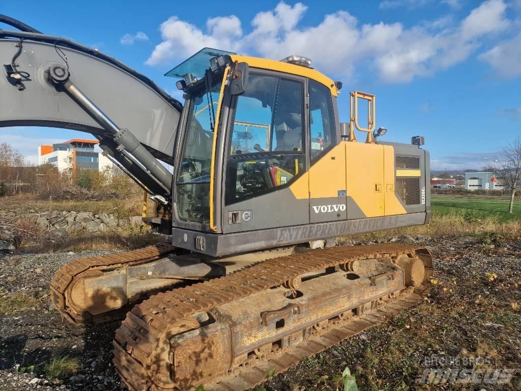 Volvo 220E Bageri guseničari