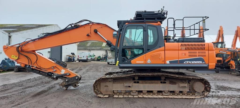 Doosan DX225LC-5 Bageri guseničari