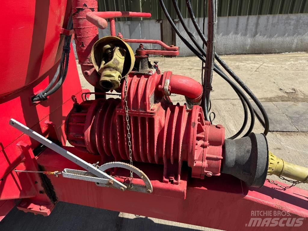 Hi-Spec 2500 Tanker Cisterne za djubrivo
