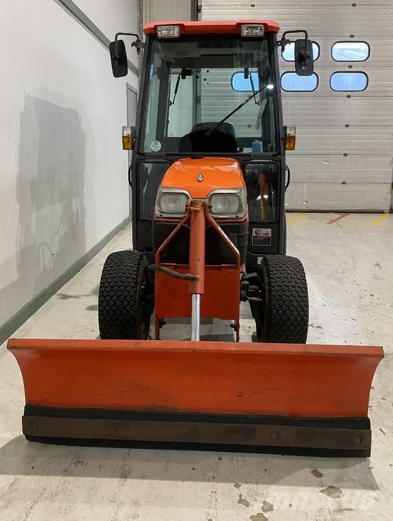Kubota B2530 Manji traktori