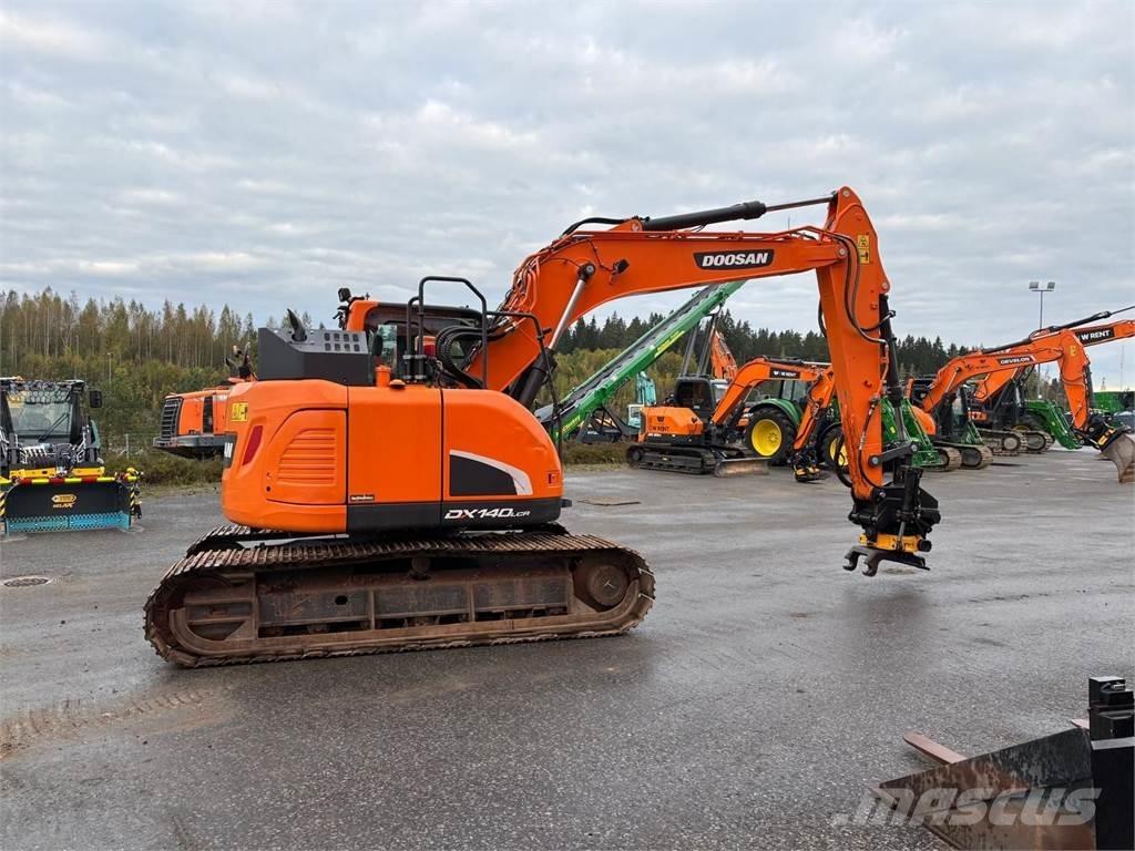 Doosan DX140LCR-5 Bageri guseničari
