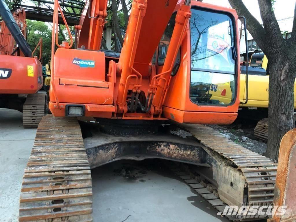 Doosan 220-7 Bageri guseničari
