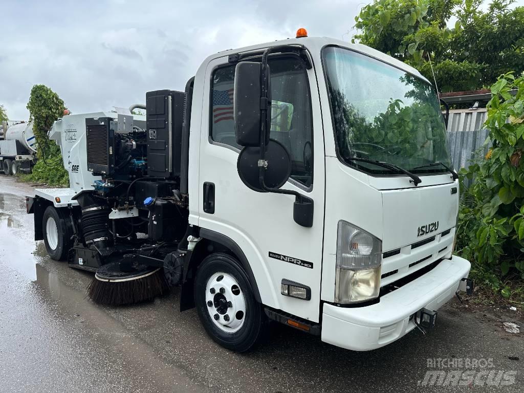 Isuzu NPR HD Polovni kamioni za čišćenje