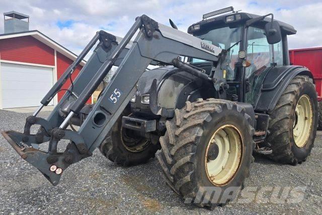 Valtra N141 HiTech Traktori
