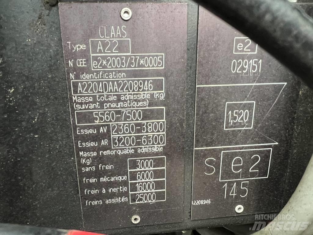 CLAAS Axos 310 Traktori