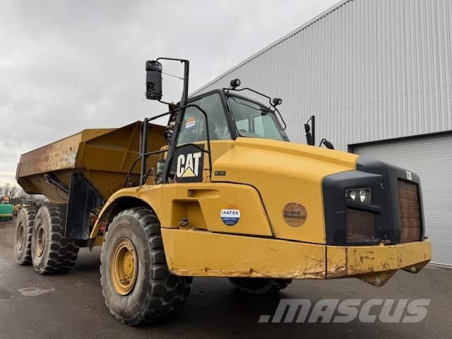 CAT 735 B Zglobni damperi