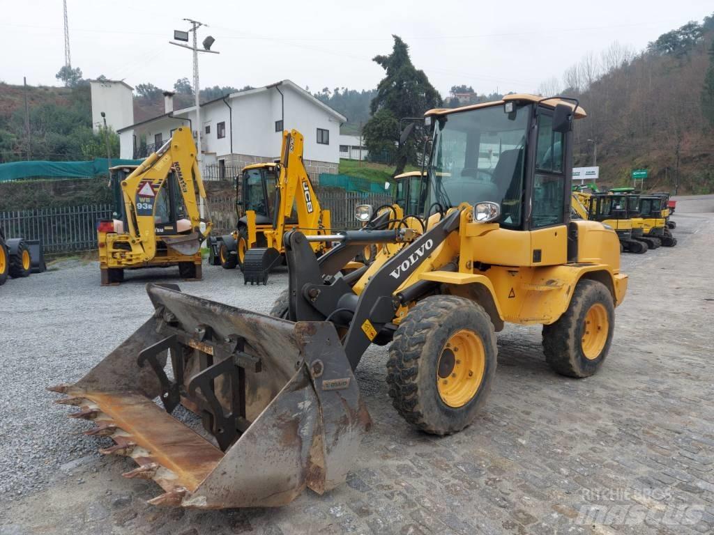Volvo L 30 G Utovarivači na točkove