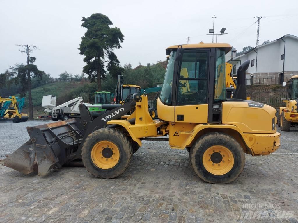 Volvo L 30 G Utovarivači na točkove