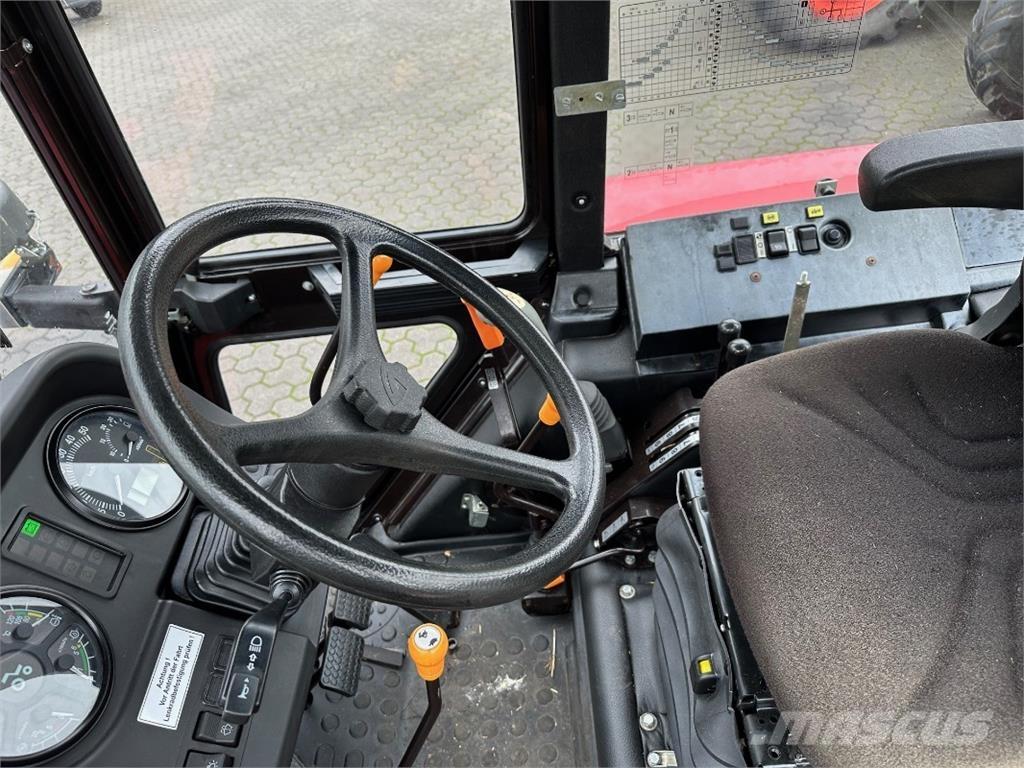 Belarus MTS 952.2 Traktori