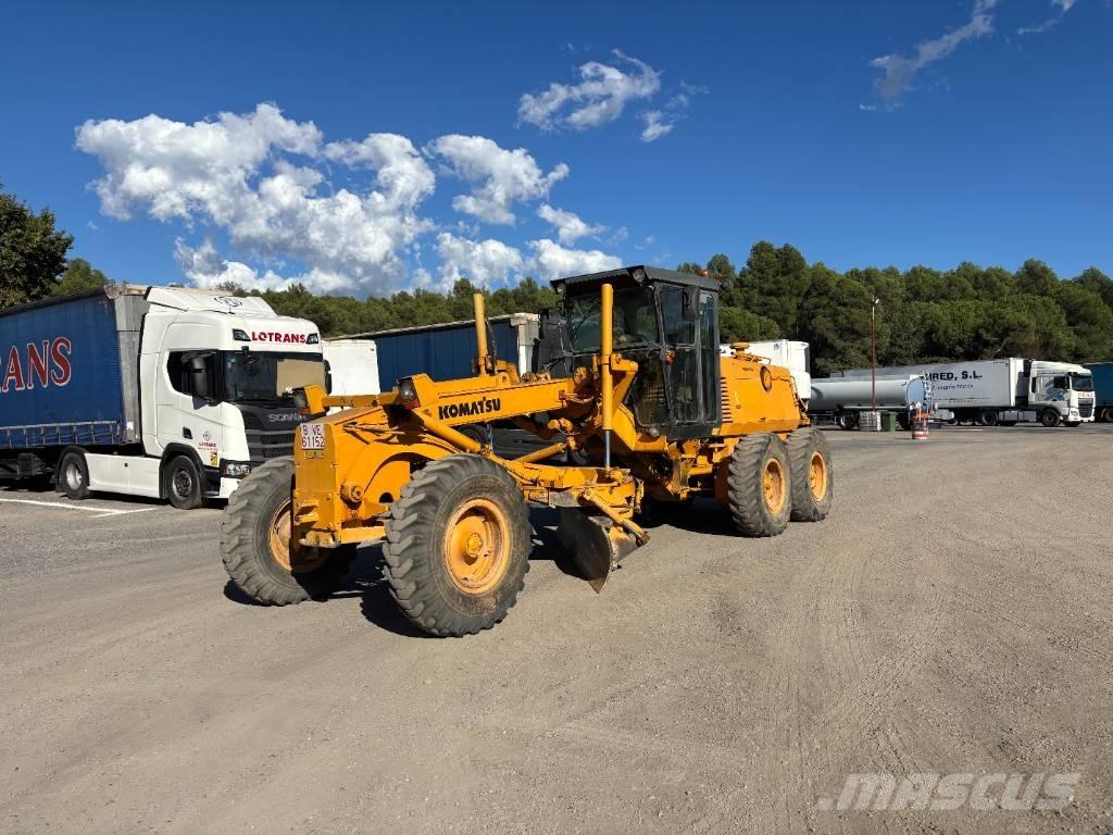 Komatsu GD 530 A Grejderi