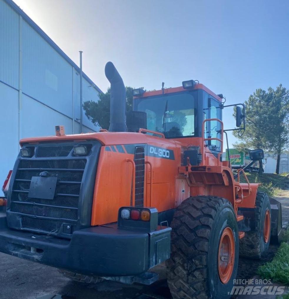 Doosan DL 300 Utovarivači na točkove
