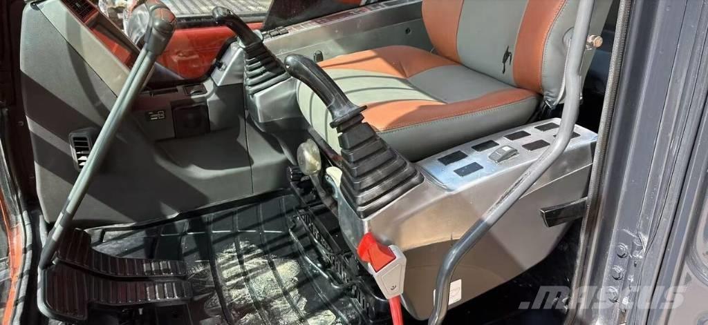 Doosan DX340 Bageri guseničari