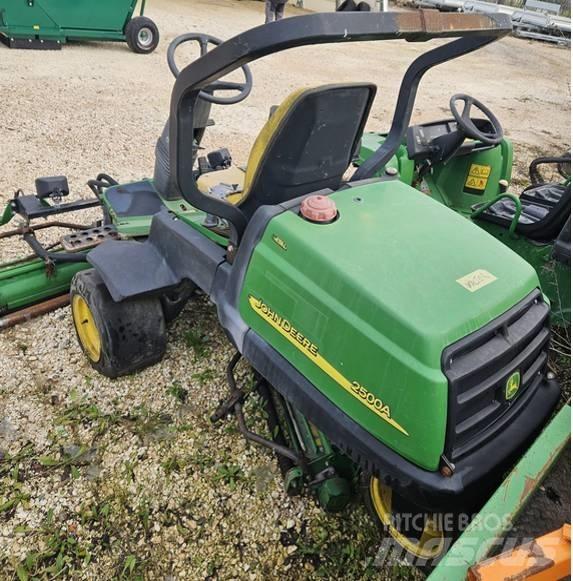 John Deere 2500 A Kosilice za zelenilo