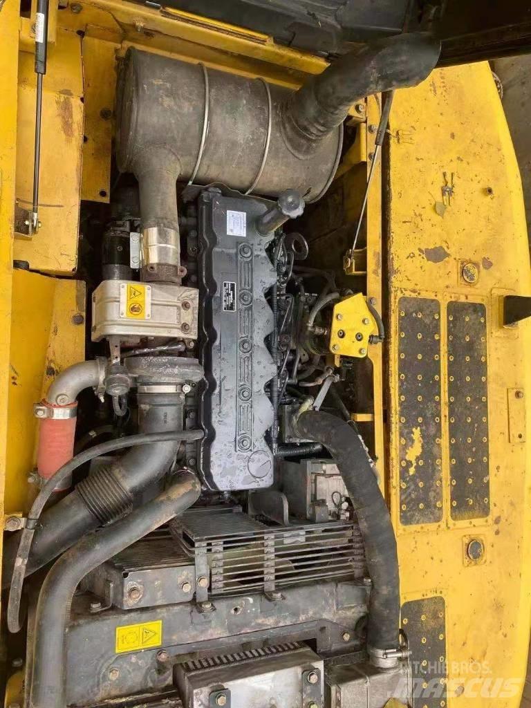 Komatsu pc220-8 Bageri guseničari