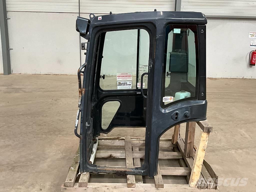 Kubota U 48-4 / U 55-4 Kabine i unutrašnjost