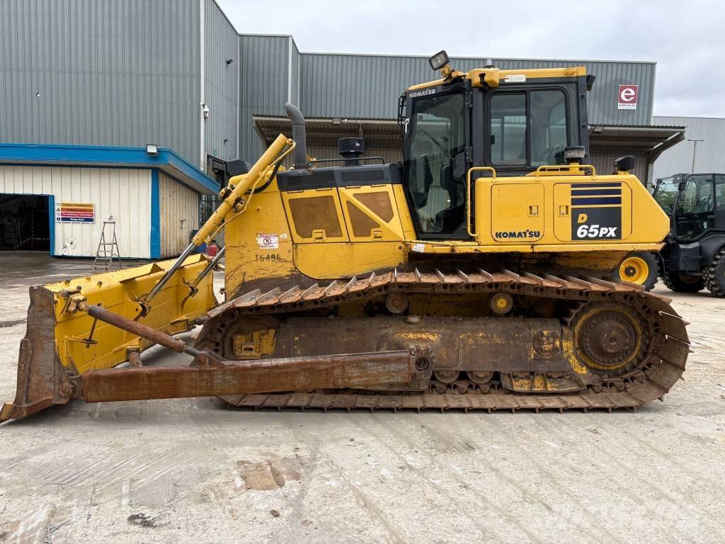 Komatsu D65PX-18 Buldožeri guseničari