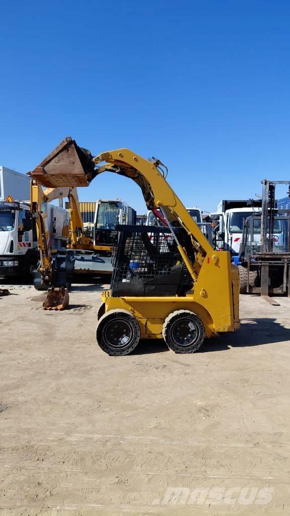 CAT 216 B Mini utovarivači