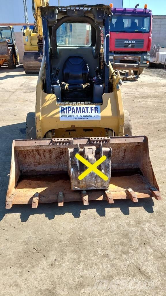 CAT 216 B Mini utovarivači