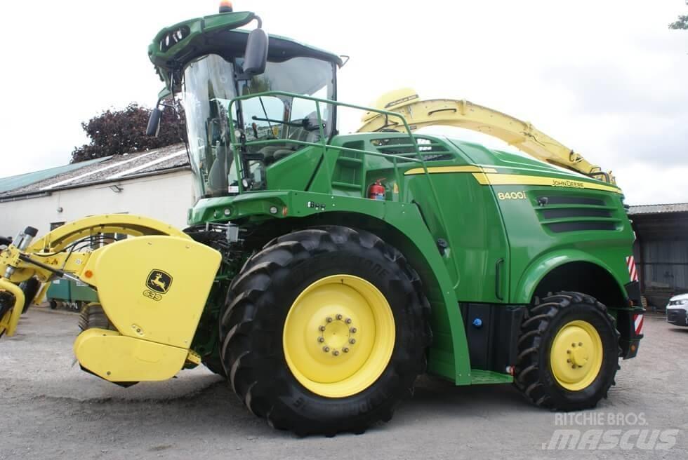 John Deere 8400 T Mašine za stočnu hranu sa sopstvenim pogonom