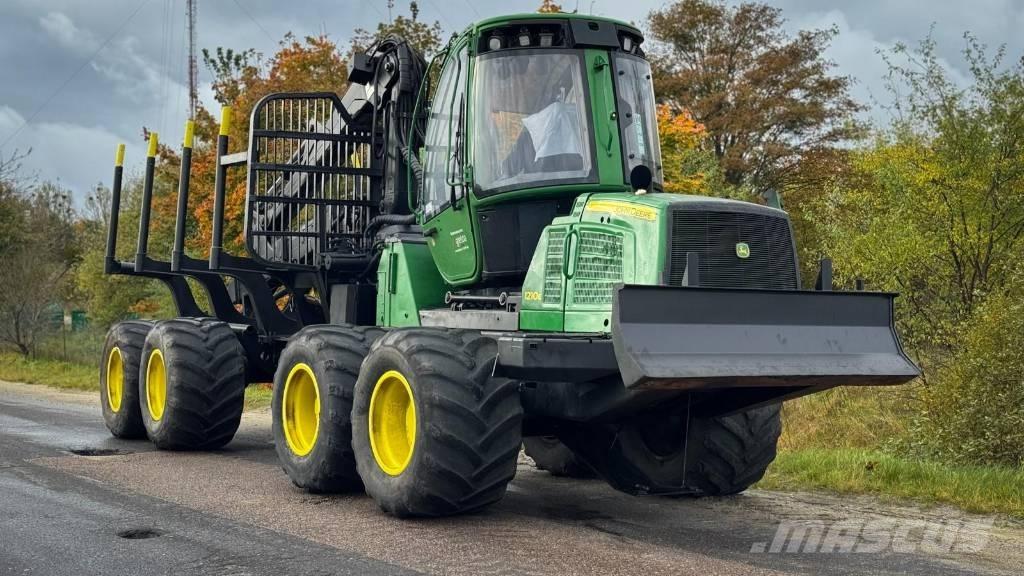 John Deere 1210 E Forvarderi