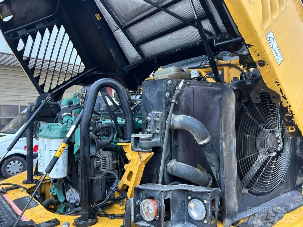 Volvo A 25 D Zglobni damperi