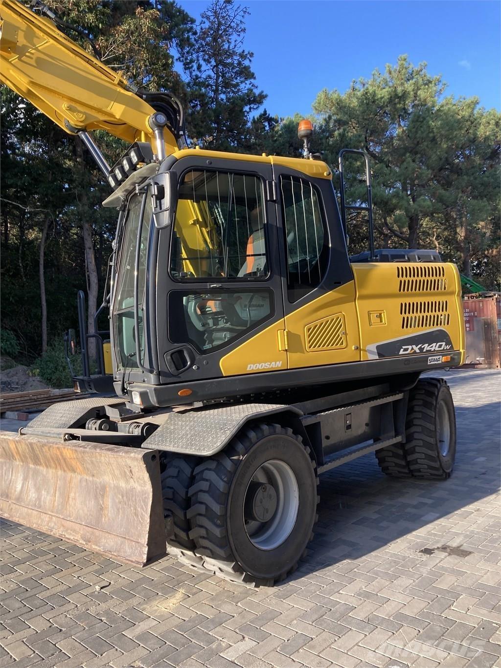 Doosan DX140W-5 Bageri točkaši