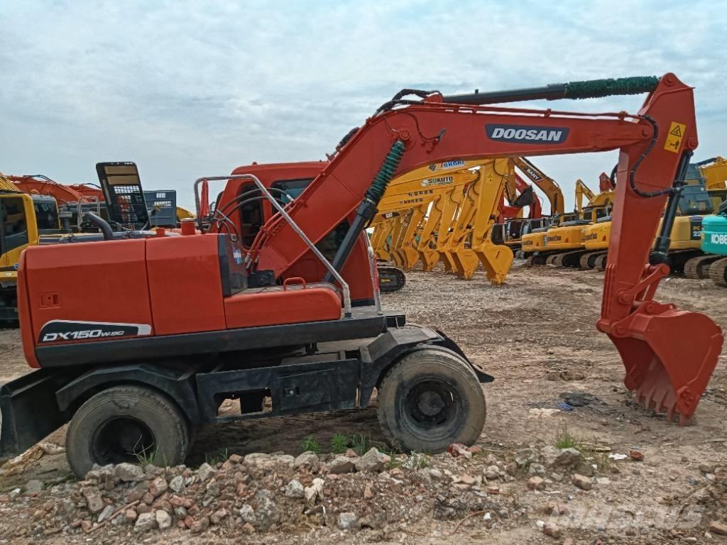 Doosan DH 150 W-7 Bageri guseničari