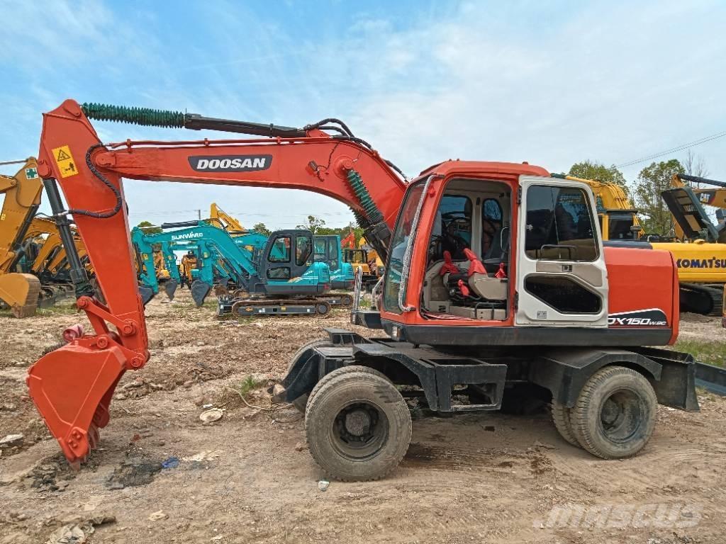 Doosan DH 150 W-7 Bageri guseničari